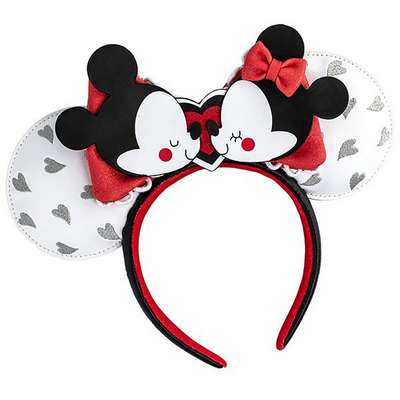 Mickey And Minnie Mouse Love